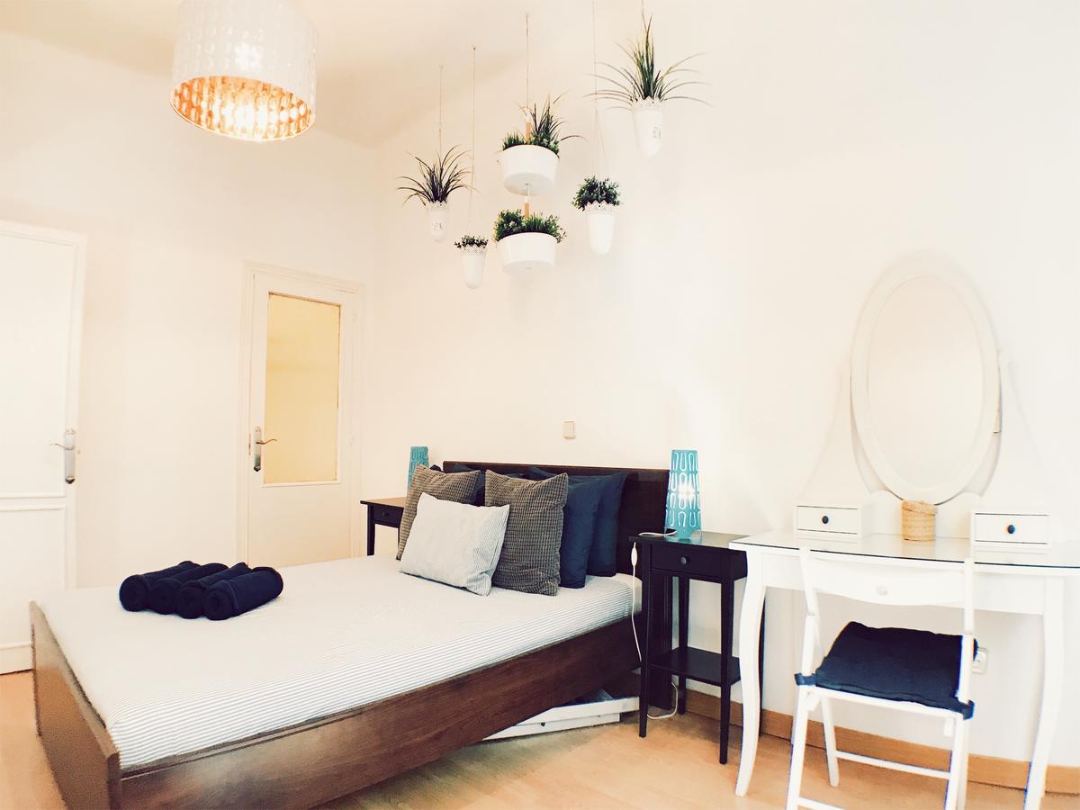 Lollipop Flats City Centre Deluxe Suite Мадрид Екстериор снимка